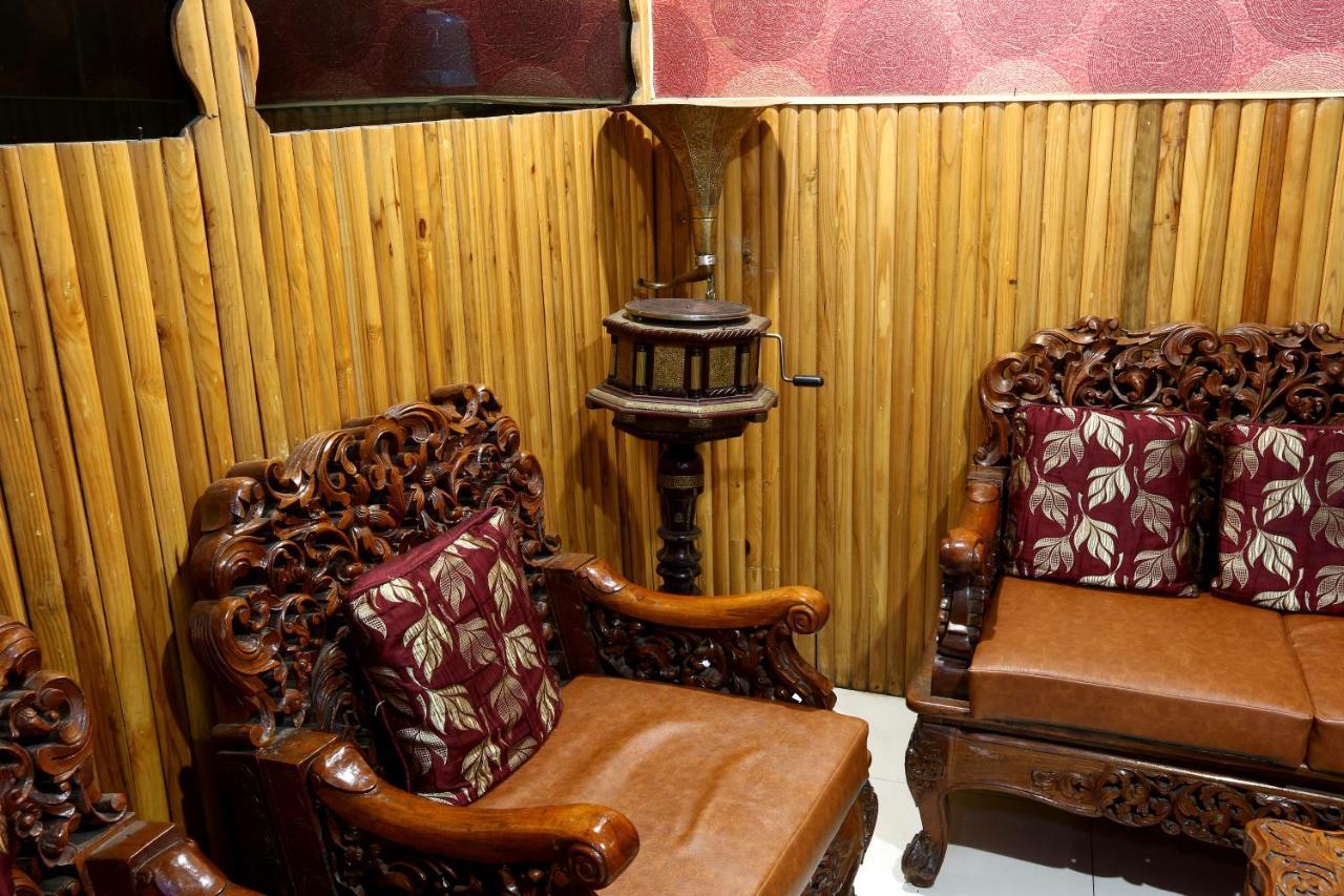 Hotel Assembly-Shillong Шиллонг Экстерьер фото